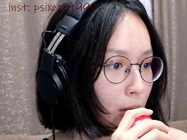 MiskaRisKoshkaZhena webcam