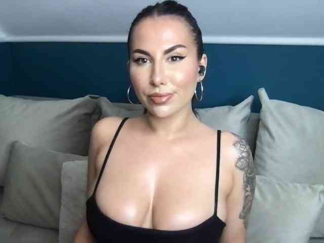 MindyExtasy webcam