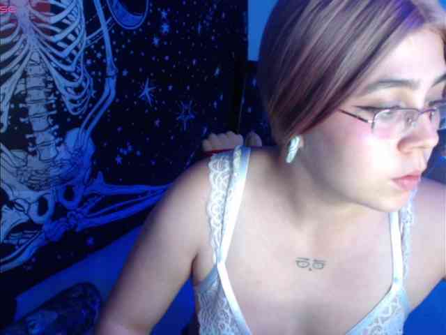 CherrySweet000 webcam