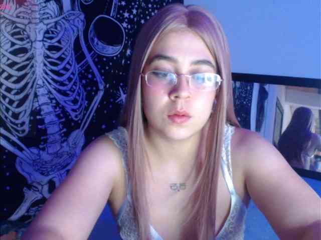 CherrySweet000 webcam