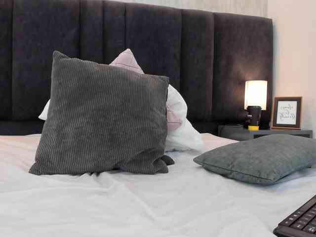 Freyaa25 webcam