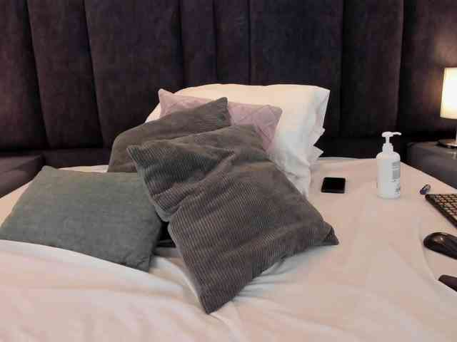 Freyaa25 webcam