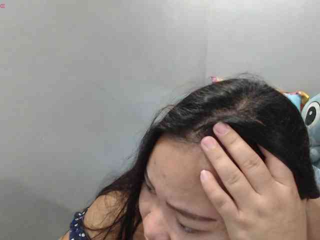 BubbleButtPinay webcam
