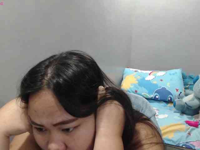 BubbleButtPinay webcam