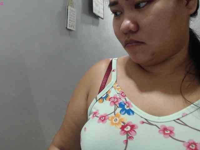 BubbleButtPinay webcam