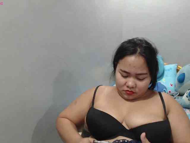 BubbleButtPinay webcam