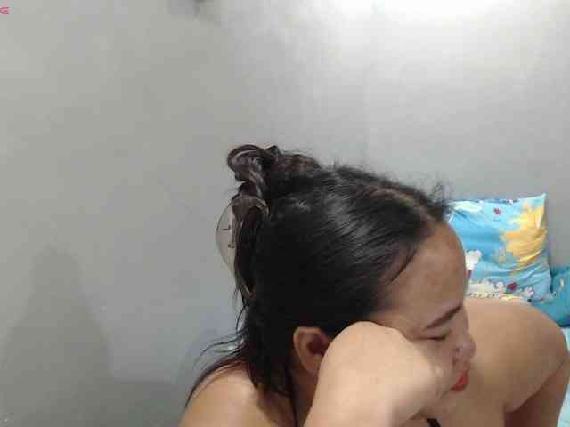 BubbleButtPinay webcam