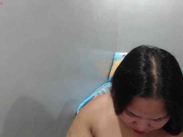 BubbleButtPinay webcam