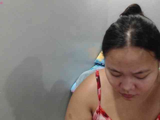 BubbleButtPinay webcam