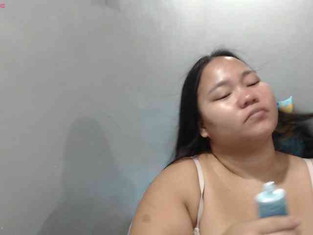 BubbleButtPinay webcam