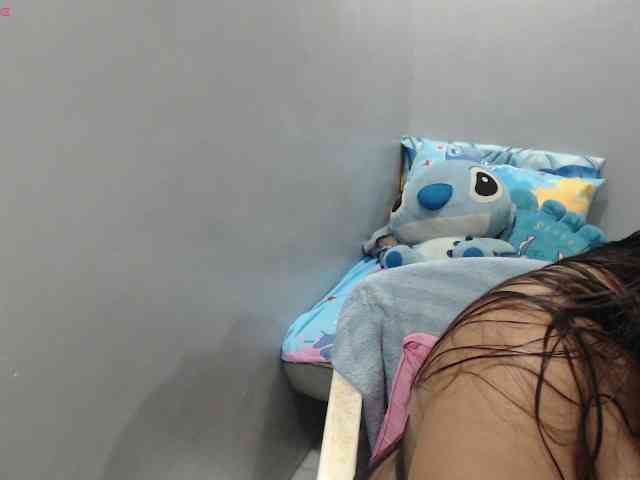 BubbleButtPinay webcam