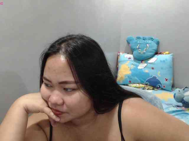BubbleButtPinay webcam