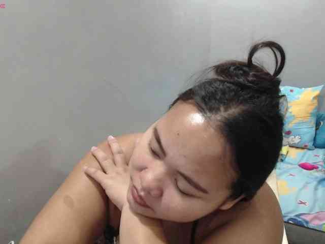 BubbleButtPinay webcam