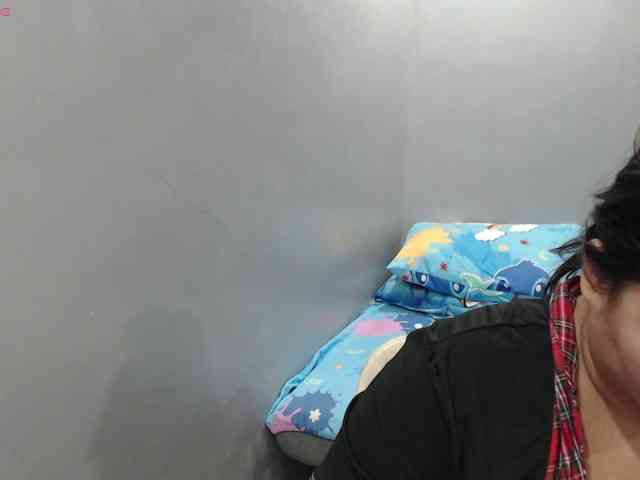 BubbleButtPinay webcam
