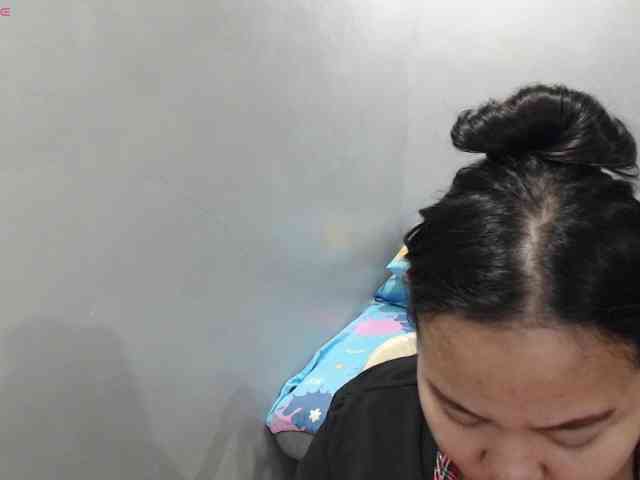 BubbleButtPinay webcam