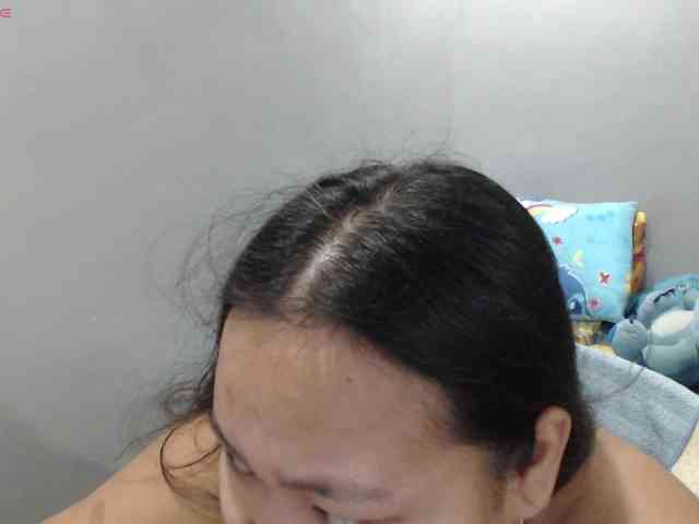 BubbleButtPinay webcam