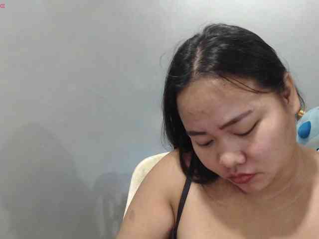 BubbleButtPinay webcam