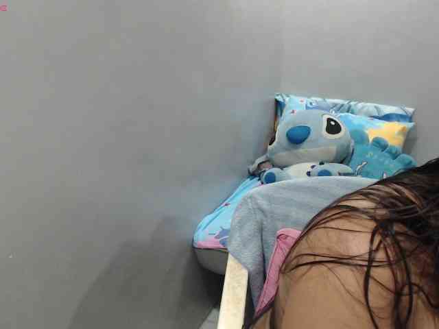 BubbleButtPinay webcam