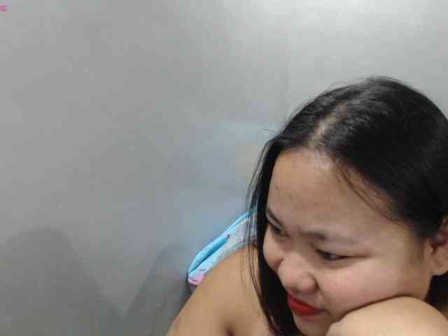 BubbleButtPinay webcam