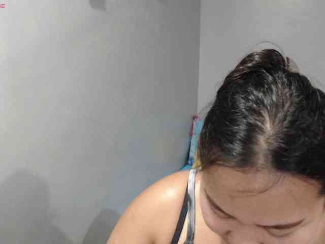 BubbleButtPinay webcam