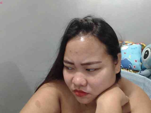 BubbleButtPinay webcam