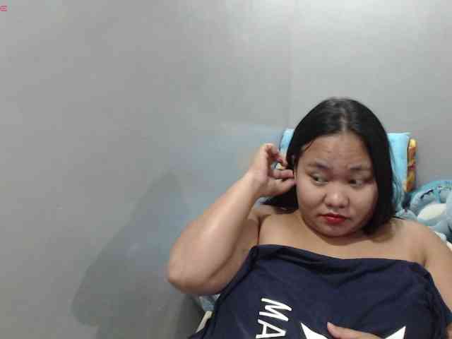 BubbleButtPinay webcam