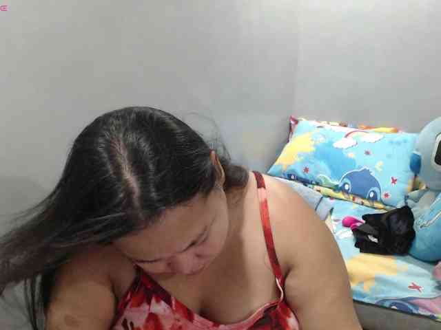 BubbleButtPinay webcam