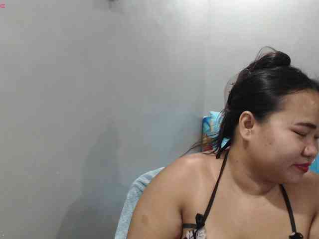 BubbleButtPinay webcam