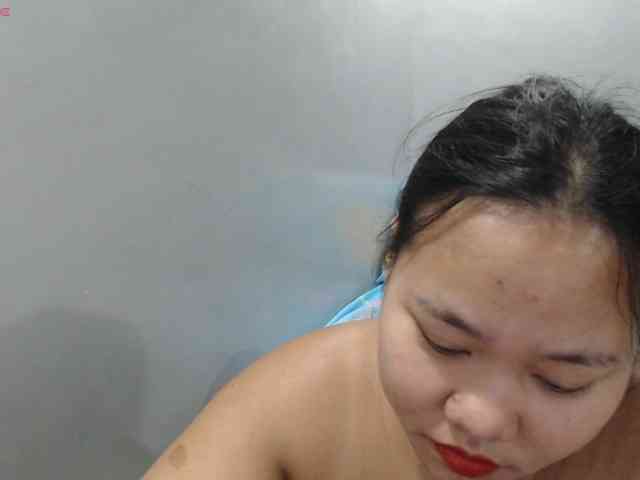 BubbleButtPinay webcam
