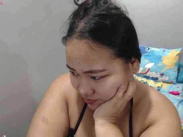 BubbleButtPinay webcam