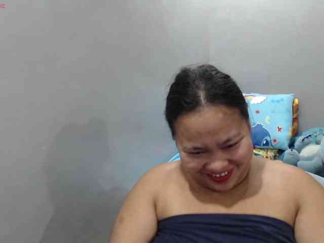 BubbleButtPinay webcam