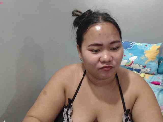 BubbleButtPinay webcam