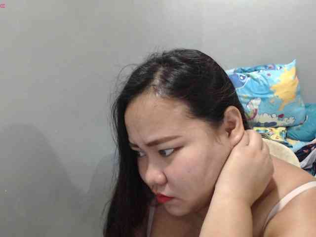 BubbleButtPinay webcam