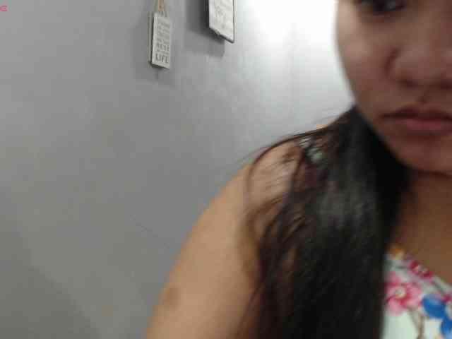 BubbleButtPinay webcam