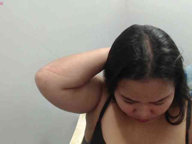 BubbleButtPinay webcam