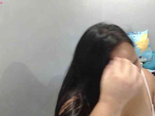 BubbleButtPinay webcam