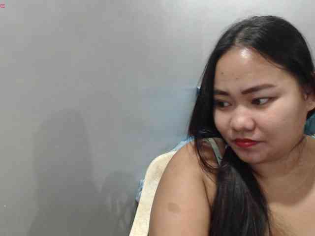 BubbleButtPinay webcam