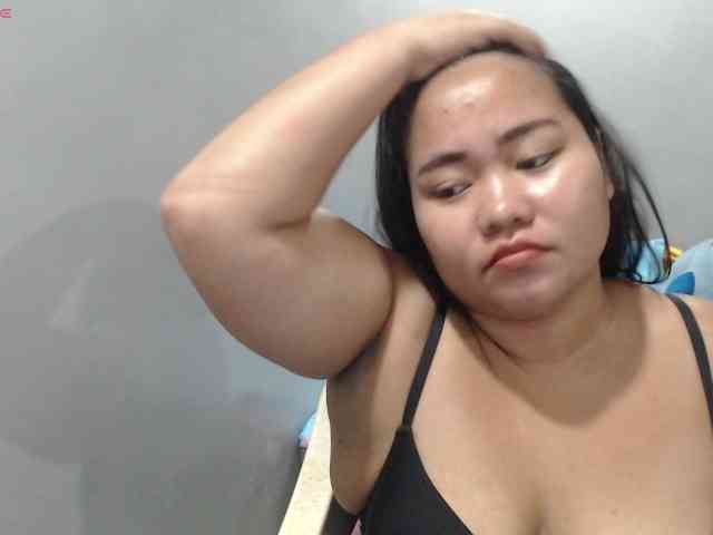 BubbleButtPinay webcam