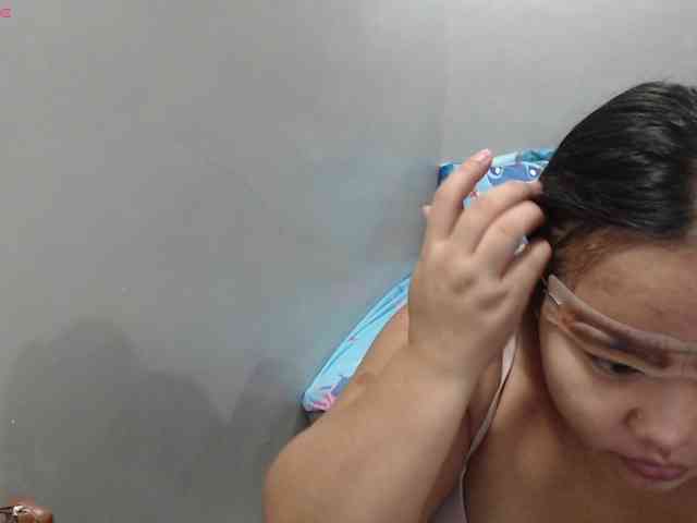 BubbleButtPinay webcam