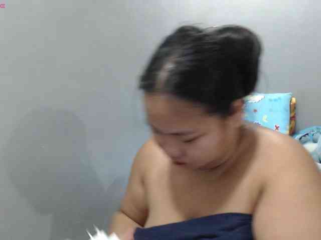 BubbleButtPinay webcam