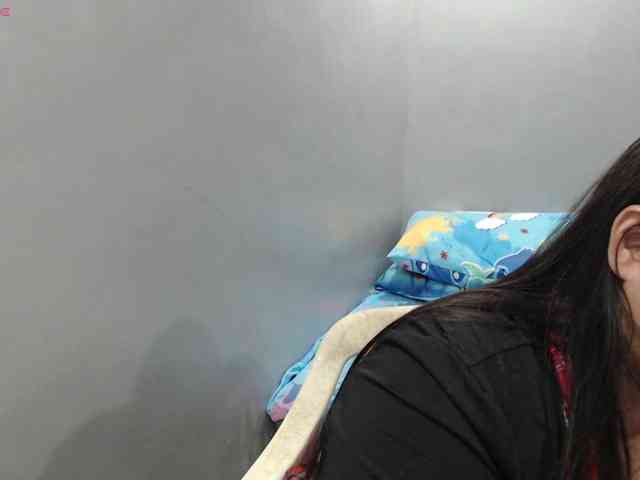 BubbleButtPinay webcam