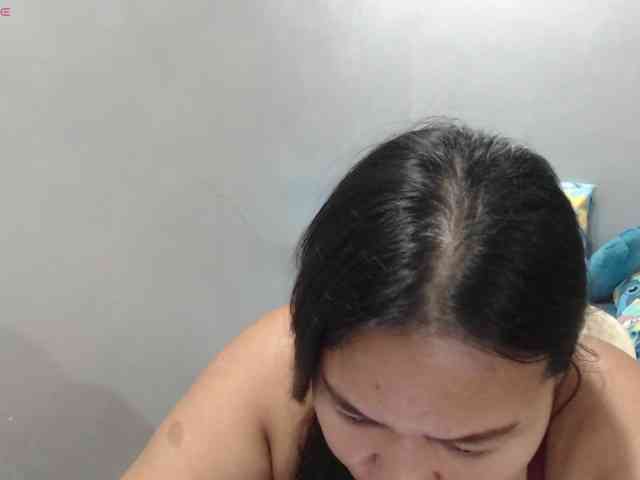 BubbleButtPinay webcam