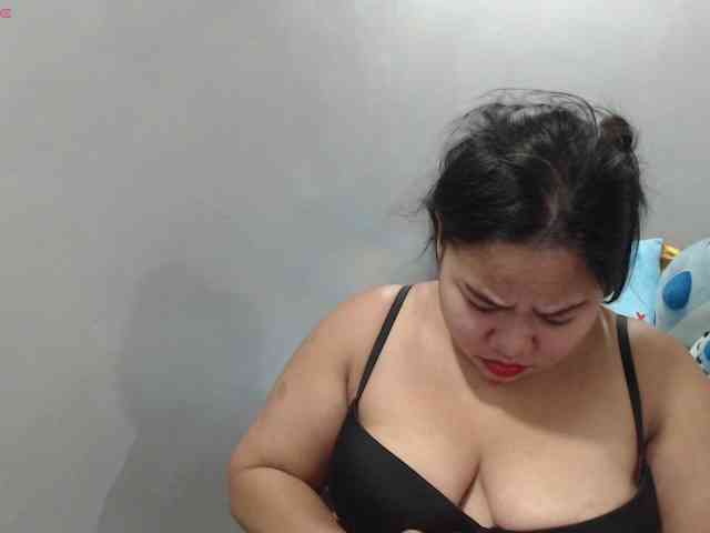 BubbleButtPinay webcam