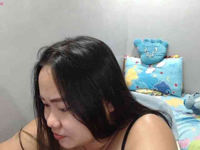 BubbleButtPinay webcam