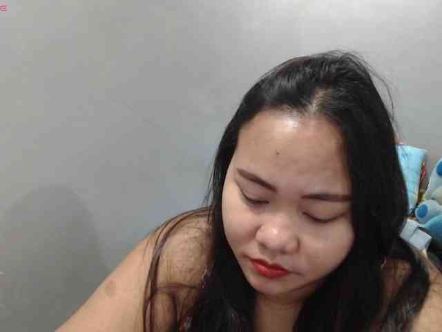 BubbleButtPinay webcam