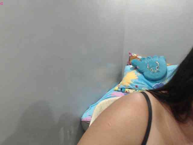 BubbleButtPinay webcam