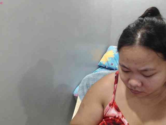 BubbleButtPinay webcam