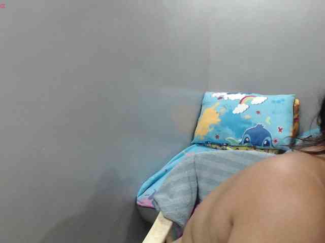 BubbleButtPinay webcam