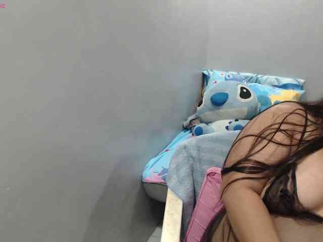 BubbleButtPinay webcam