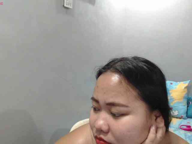 BubbleButtPinay webcam